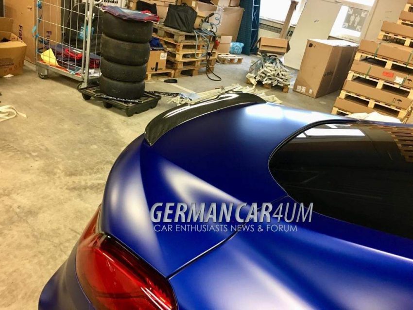 全新 F92 BMW M8 Competition 无伪装实车在海外被捕获 84186