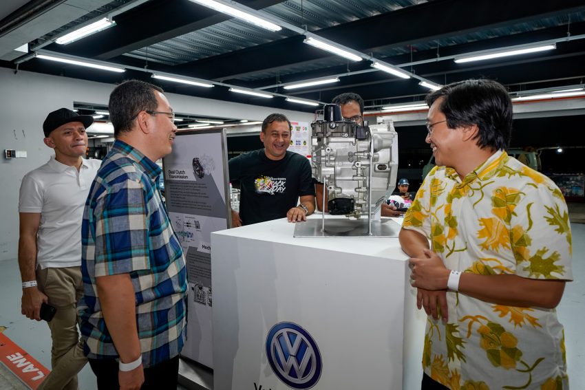 在雪邦赛道体验 Volkswagen Golf GTI 的动力和操控表现 85819