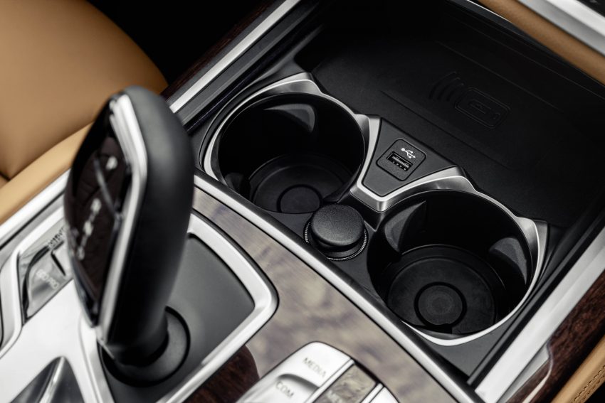 老板们的霸气座驾！小改款 G11 / G12 BMW 7 Series 于上海全球首发，升级插电式混动系统、新V8双涡轮增压引擎 86600