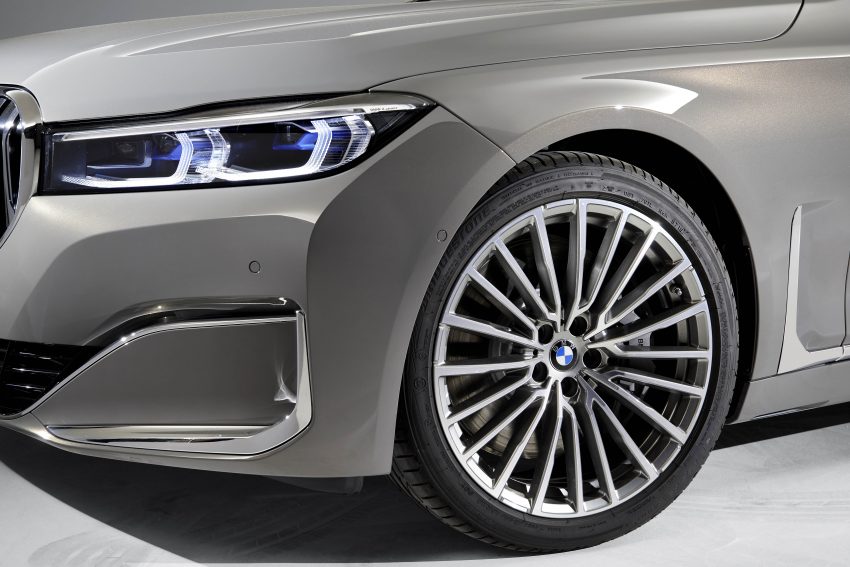 老板们的霸气座驾！小改款 G11 / G12 BMW 7 Series 于上海全球首发，升级插电式混动系统、新V8双涡轮增压引擎 86555