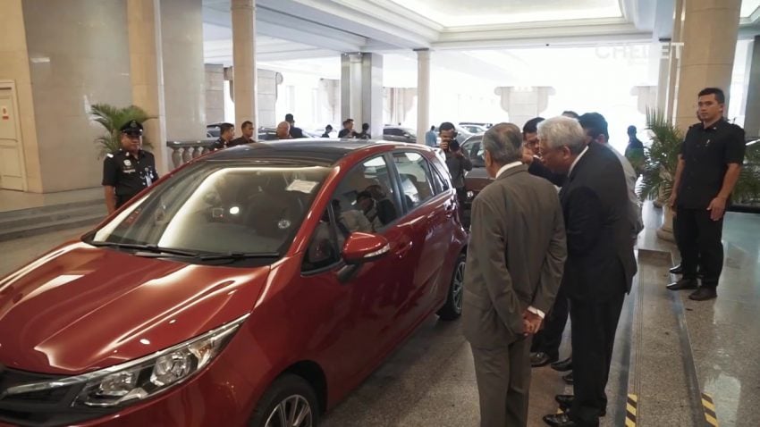 马哈迪再次抢先试驾！小改款 Proton Iriz 实车发布前曝光 87181