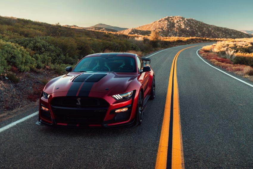 全新 2020 Ford Mustang Shelby GT500 正式于北美车展亮相，搭载5.2升V8机械增压引擎，突破700匹最大马力！ 86325