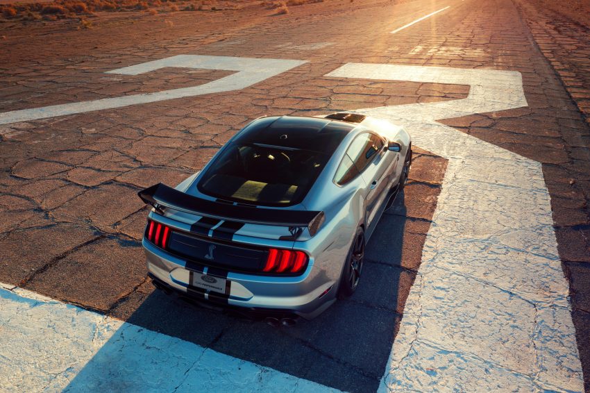 全新 2020 Ford Mustang Shelby GT500 正式于北美车展亮相，搭载5.2升V8机械增压引擎，突破700匹最大马力！ 86341