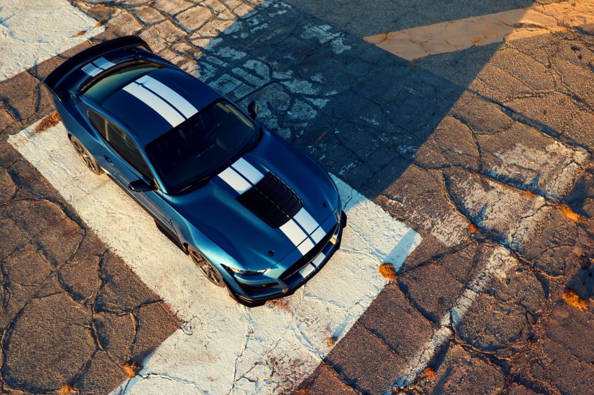 全新 2020 Ford Mustang Shelby GT500 正式于北美车展亮相，搭载5.2升V8机械增压引擎，突破700匹最大马力！ 86342