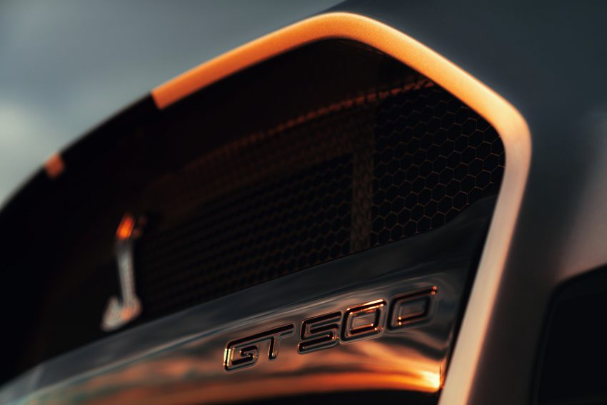 全新 2020 Ford Mustang Shelby GT500 正式于北美车展亮相，搭载5.2升V8机械增压引擎，突破700匹最大马力！ 86371