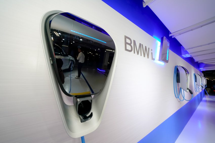 BMW 在Bangsar Shopping Centre增设6架车用充电站 87210