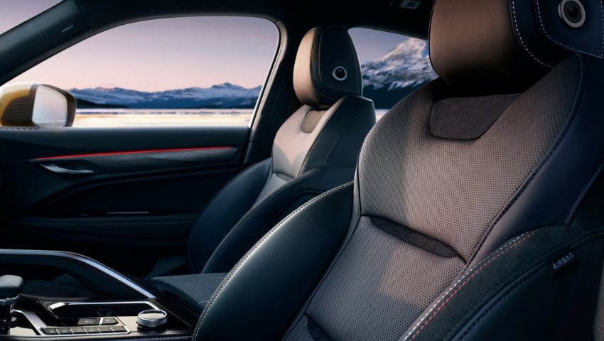 不跟家族风，全新吉利 Coupe SUV FY11 内饰官图发布 87160