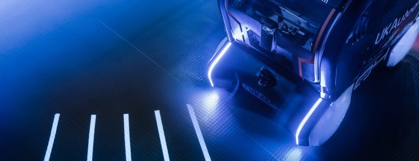 Jaguar Land Rover 研发新系统, 可投影车子行进路线 87095