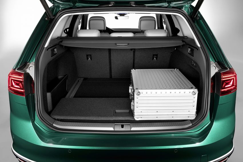欧规版 B8 Volkswagen Passat 小改款官图发布，导入品牌首见达 Level 2 自驾评级的 IQ.Drive 驾驶辅助系统 87375