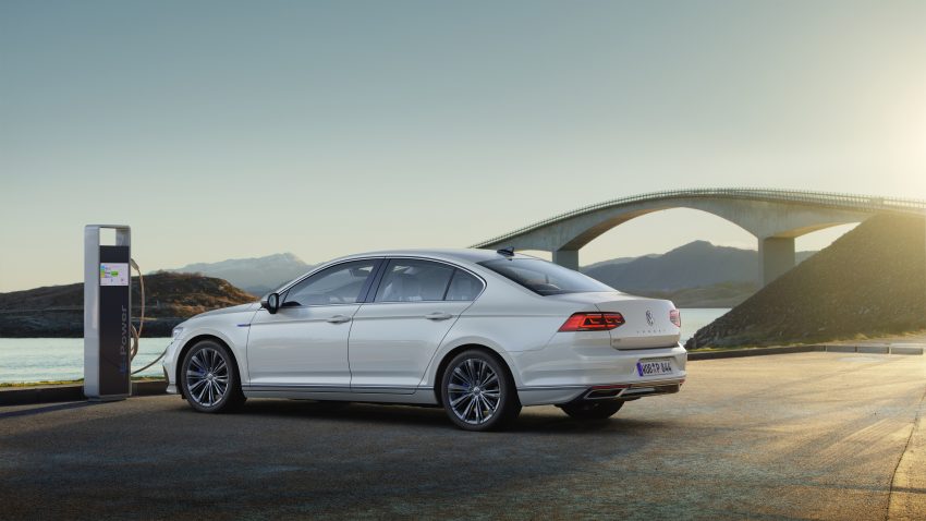 欧规版 B8 Volkswagen Passat 小改款官图发布，导入品牌首见达 Level 2 自驾评级的 IQ.Drive 驾驶辅助系统 87418