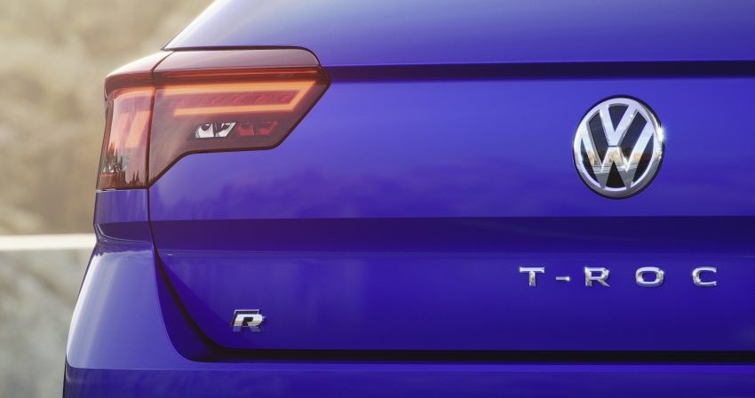 奔跑吧SUV! Volkswagen T-Roc R, 300匹马力, 4.9秒破百! 88813