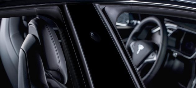 Tesla Model 3 常被破窗偷窃，原厂研发哨兵模式防盗贼