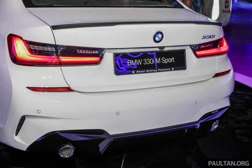 BMW 330i 专属 M Performance 原厂套件，让外型更加分 92006