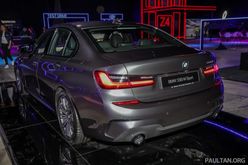 BMW 330i 专属 M Performance 原厂套件，让外型更加分 92013