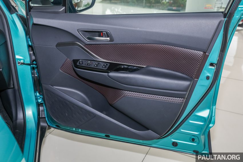 图集：2019 Toyota C-HR，换装新双色轮圈、中控屏幕 89315
