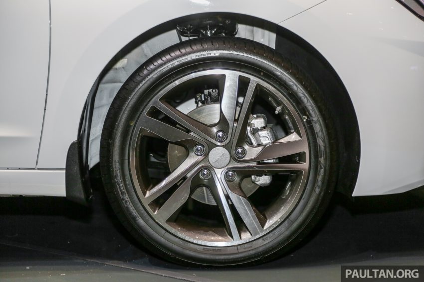 Hyundai Elantra 小改款本地开售，只有2.0L一个等级 93536