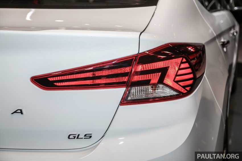 Hyundai Elantra 小改款本地开售，只有2.0L一个等级 93543