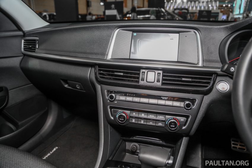 Kia Optima 2.0 EX 亮相大马车展，入门版售价14万令吉 93027