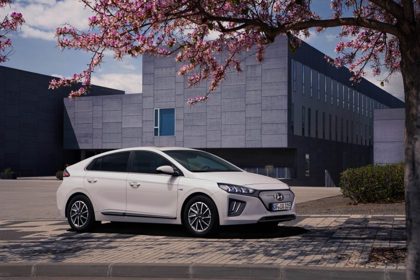 原厂公布 Hyundai Ioniq 小改款细节，依然维持三种版本 94543