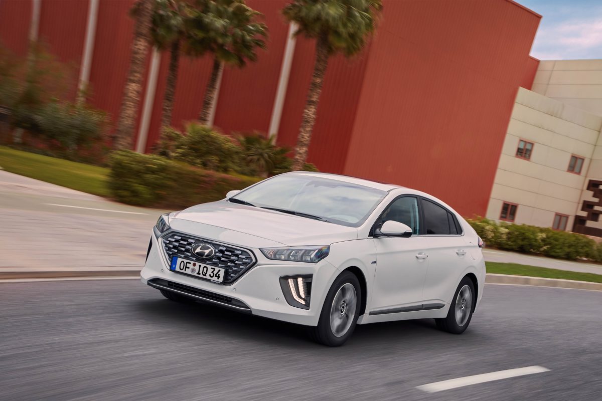 Hyundai ioniq фото