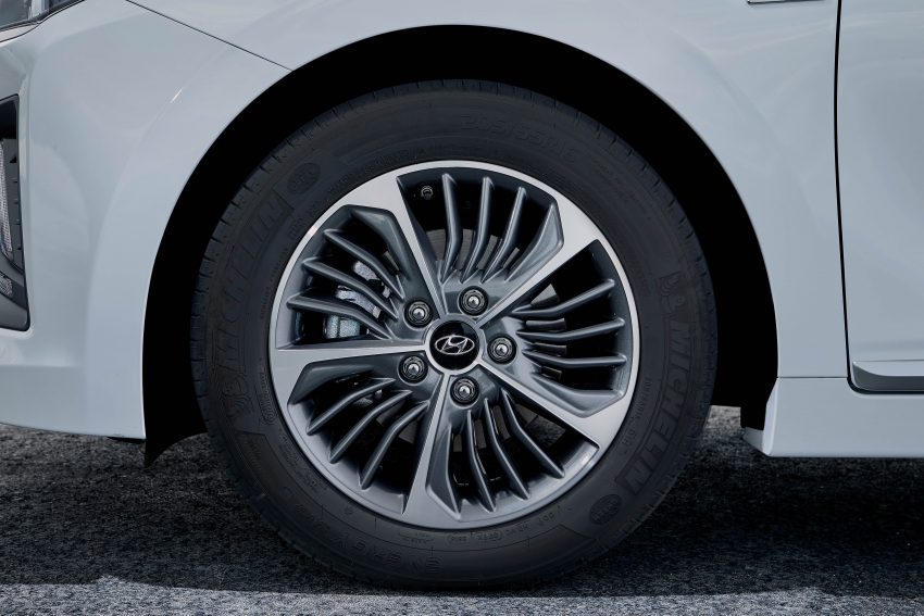 原厂公布 Hyundai Ioniq 小改款细节，依然维持三种版本 94533