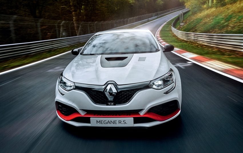纽柏林前驱王又易主！Renault Megane RS Trophy-R 以7分40秒刷新圈数纪录，成功击败 Honda Civic Type R 称霸 95644