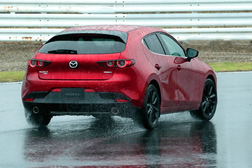 第四代 Mazda 3 各项规格与特点逐一看，为何改用扭力梁？新车安全性有何改进？SkyActiv-X 引擎为何不来马？ 98254