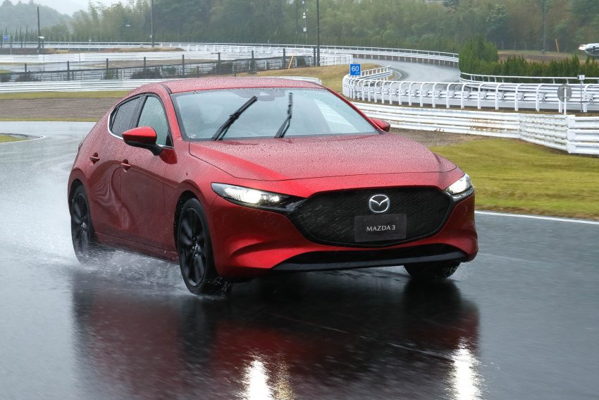 第四代 Mazda 3 各项规格与特点逐一看，为何改用扭力梁？新车安全性有何改进？SkyActiv-X 引擎为何不来马？ 98257