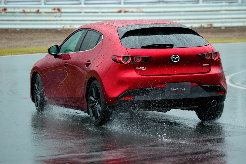 第四代 Mazda 3 各项规格与特点逐一看，为何改用扭力梁？新车安全性有何改进？SkyActiv-X 引擎为何不来马？ 98243