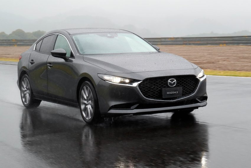 第四代 Mazda 3 各项规格与特点逐一看，为何改用扭力梁？新车安全性有何改进？SkyActiv-X 引擎为何不来马？ 98264