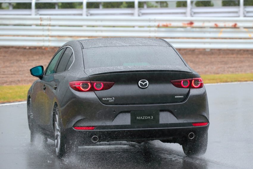 第四代 Mazda 3 各项规格与特点逐一看，为何改用扭力梁？新车安全性有何改进？SkyActiv-X 引擎为何不来马？ 98245