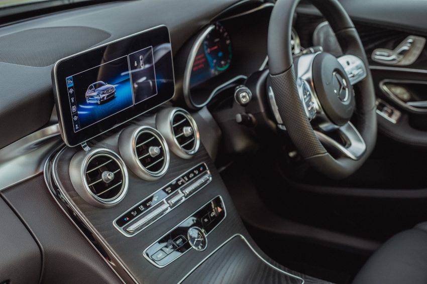 发布在即，插电混动版 Mercedes-Benz C300e 本地亮相 97870