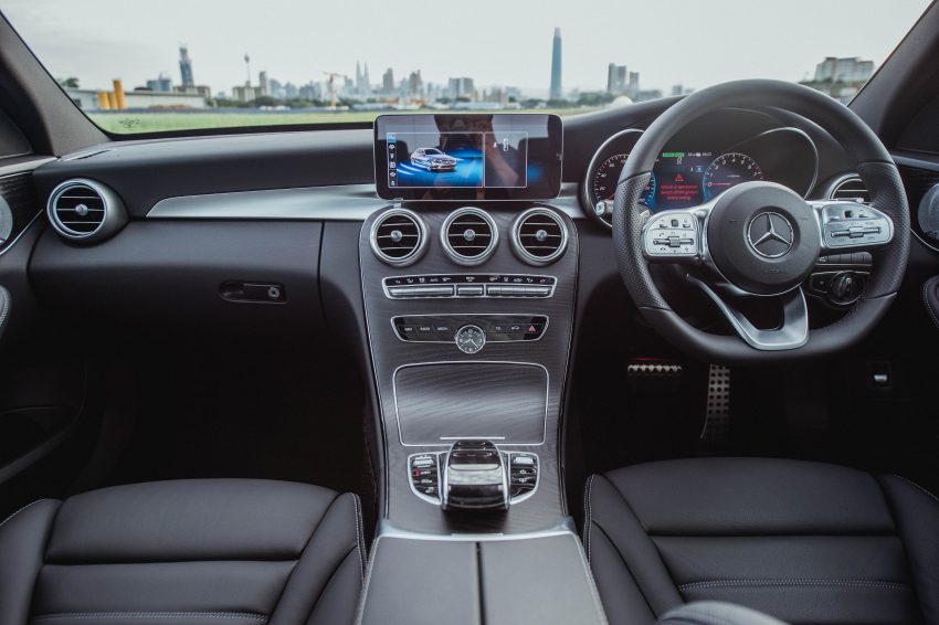 发布在即，插电混动版 Mercedes-Benz C300e 本地亮相 97877