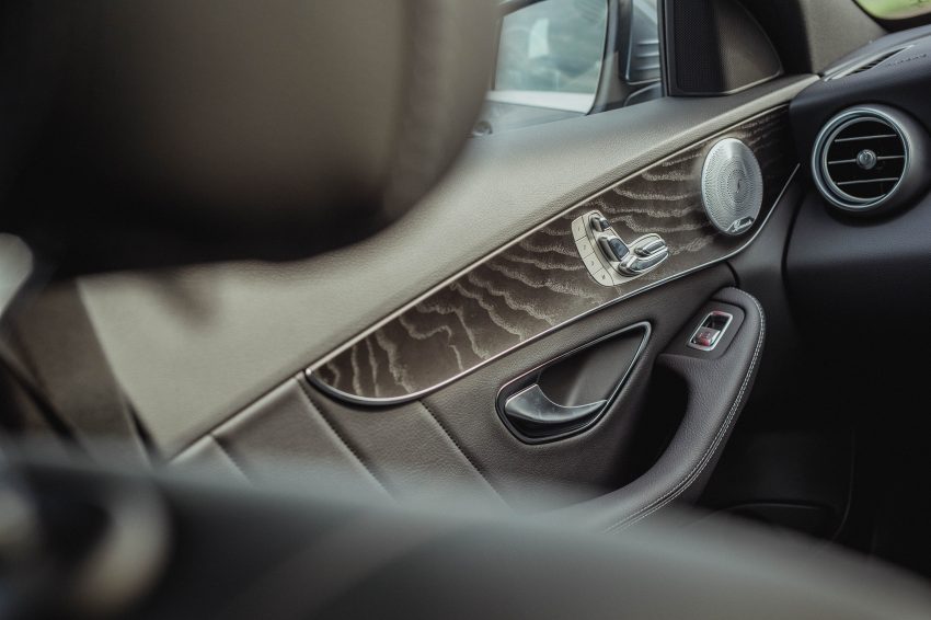 发布在即，插电混动版 Mercedes-Benz C300e 本地亮相 97880