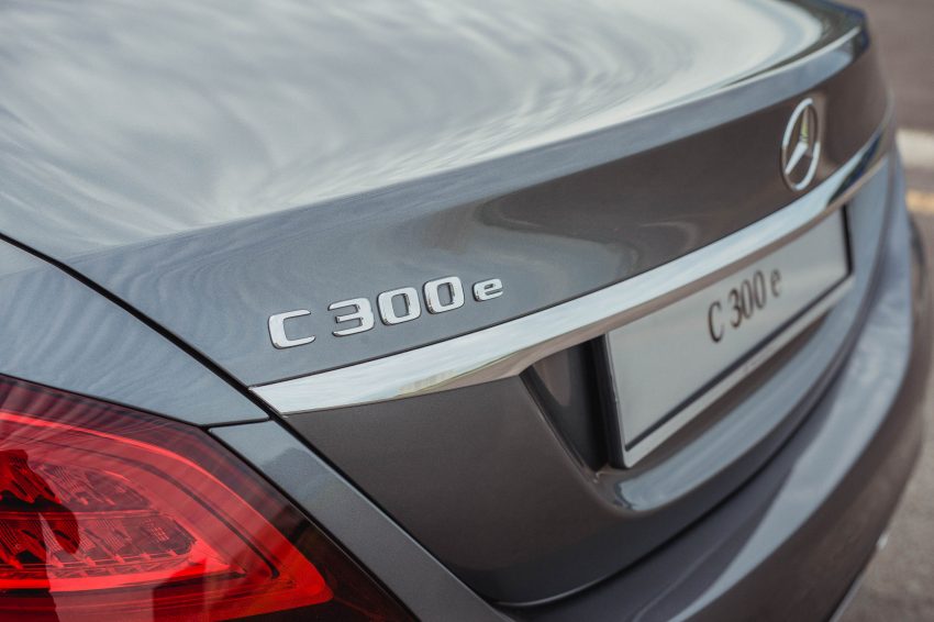 发布在即，插电混动版 Mercedes-Benz C300e 本地亮相 97883