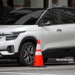 Kia 全新入门级小型 SUV 量产版实车现身！命名 Seltos！