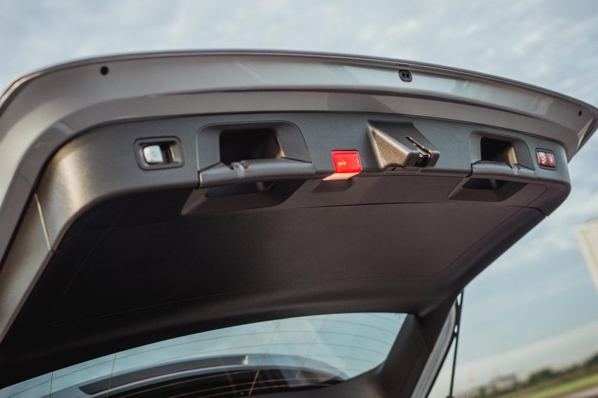 纯电动 SUV，Mercedes-Benz EQC 大马上演东南亚首秀 97844