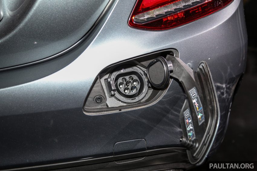 发布在即，插电混动版 Mercedes-Benz C300e 本地亮相 97965