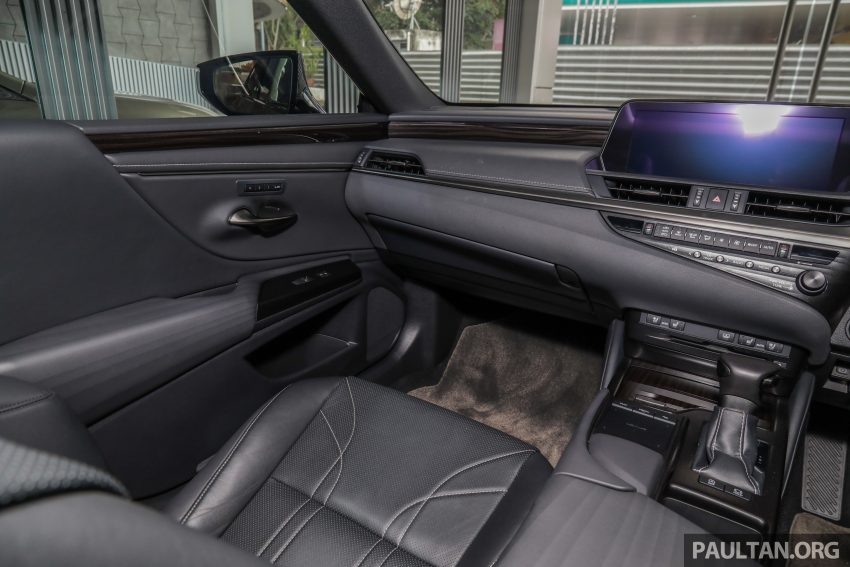 新车图集：2019 Lexus ES 250 Luxury，售价33.3万令吉 99646