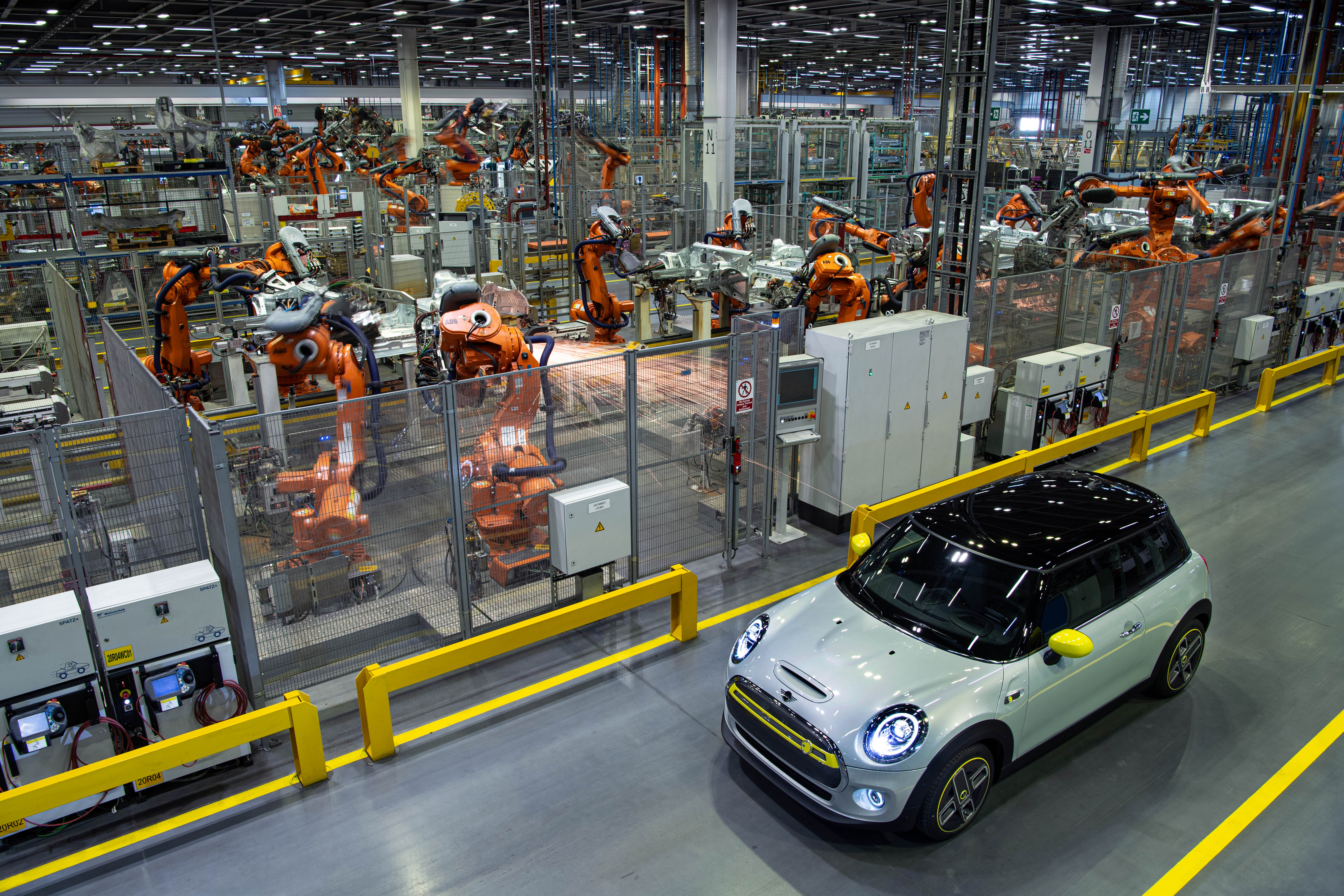 “Made in China”！MINI 计划将英国电动车生产线迁至中国