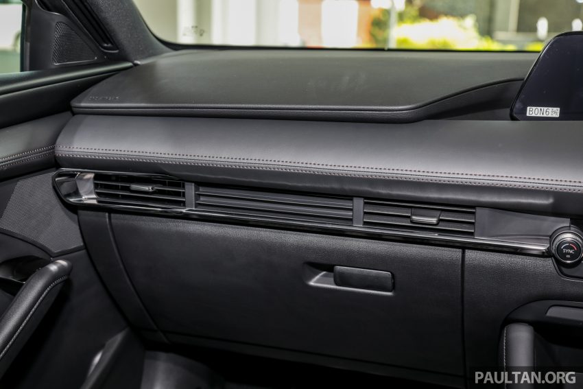 全新 Mazda 3 现身本地陈列室，新车配备与规格完整任看 100116