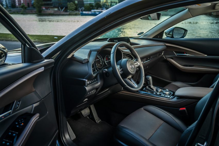 原厂发布 Mazda CX-30 官方宣传图，近期欧洲地区上市 101119