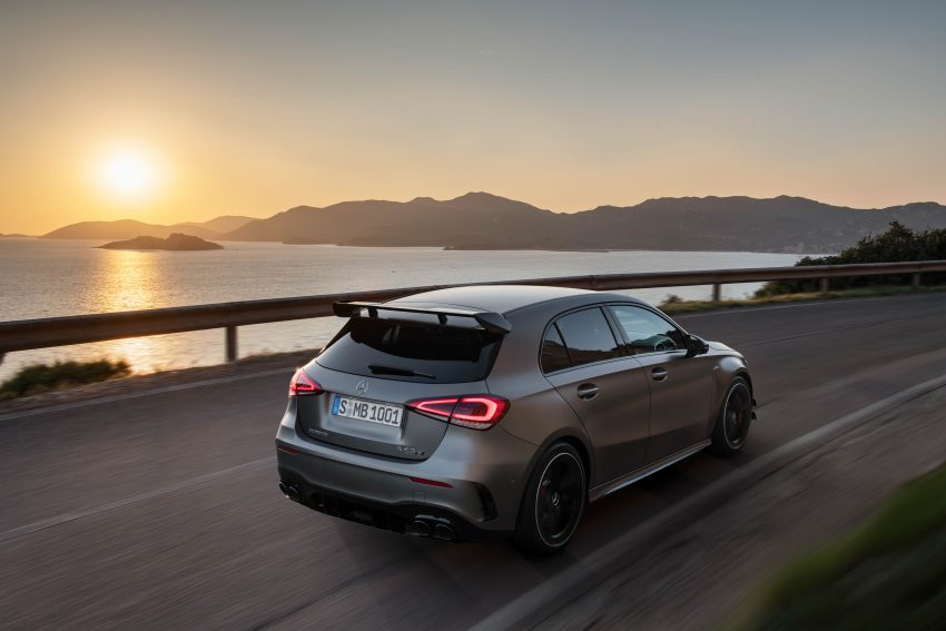 新一代 Mercedes-AMG A45 S 4Matic+ 正式登场，新增漂移模式，最大输出功率达 421 PS／500 Nm，3.9秒破百！ 100020