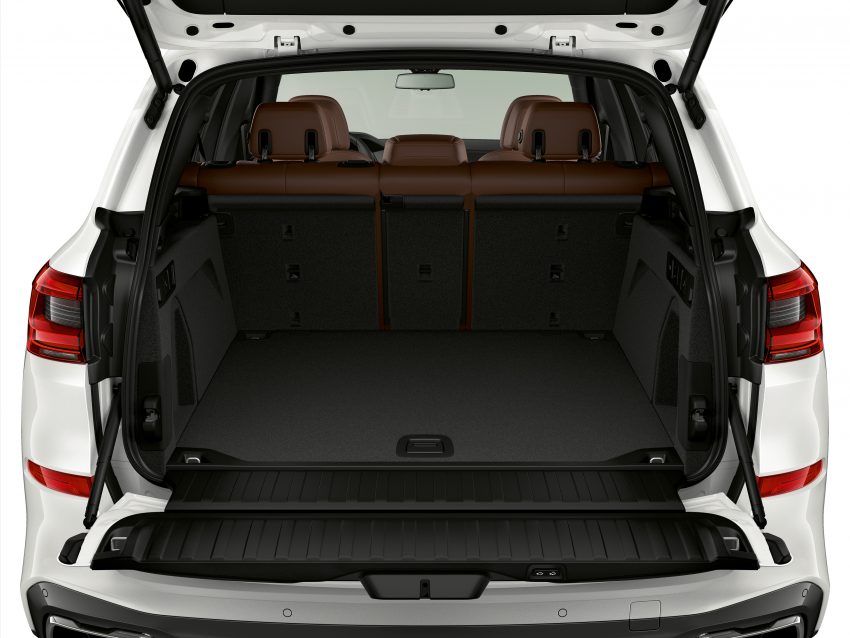 BMW X5 xDrive45e 油电版本正式首发，综合马力近400匹 104447