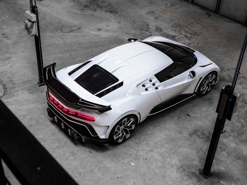 庆祝建厂110周年，全新超跑 Bugatti Centodieci 正式发布！1,600匹最大马力，2.4秒破百，全球限量10辆发售！ 103480