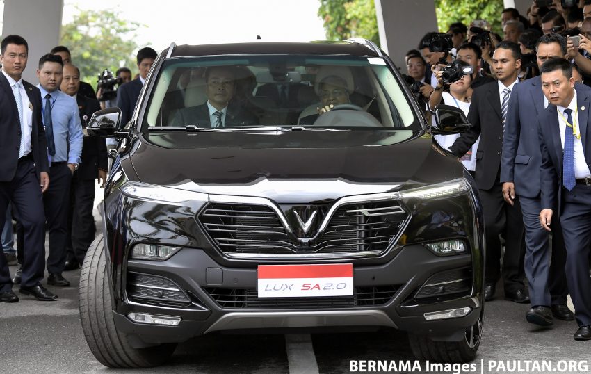 首相敦马哈迪亲身试驾越南自主品牌 SUV VinFast SA2.0 104301