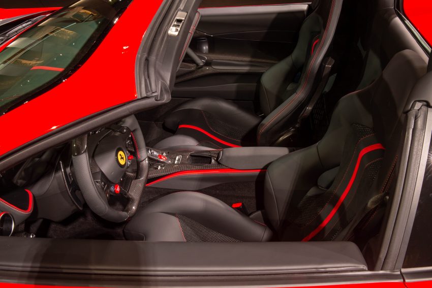 Ferrari 812 GTS 全球首发，V12 NA 引擎，3秒内飙破百 105345