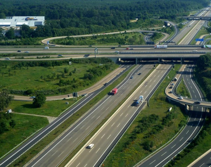 议会大比数反对, 德国 Autobahn 高速公路维持速度不设限 108565