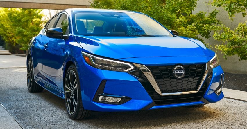 全新大改款 Nissan Sentra 洛杉矶车展亮相，配备比中国版 Sylphy 还要丰富，换装2.0升引擎，明年开始在北美交付 111362