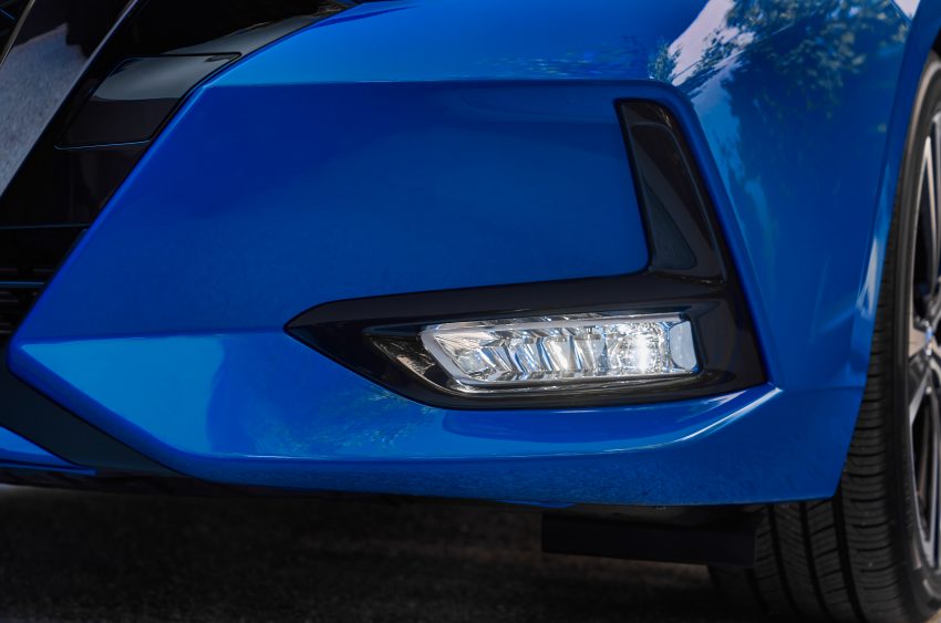 全新大改款 Nissan Sentra 洛杉矶车展亮相，配备比中国版 Sylphy 还要丰富，换装2.0升引擎，明年开始在北美交付 111373
